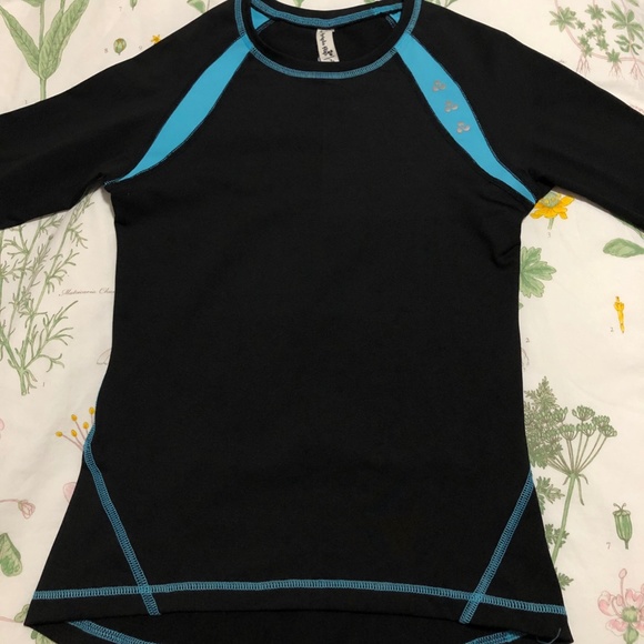 Triple Flip Long Sleeve Top for Girls - Picture 3 of 6